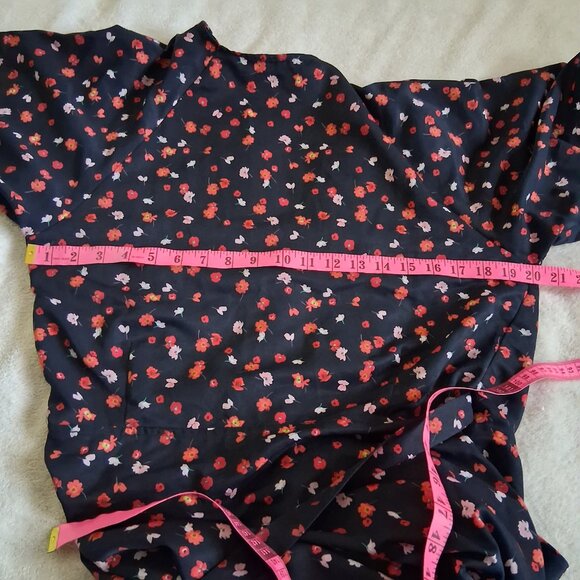 7 For All Mankind Women's Size Large Black Red Floral True Wrap Mini Dress - Picture 10 of 11